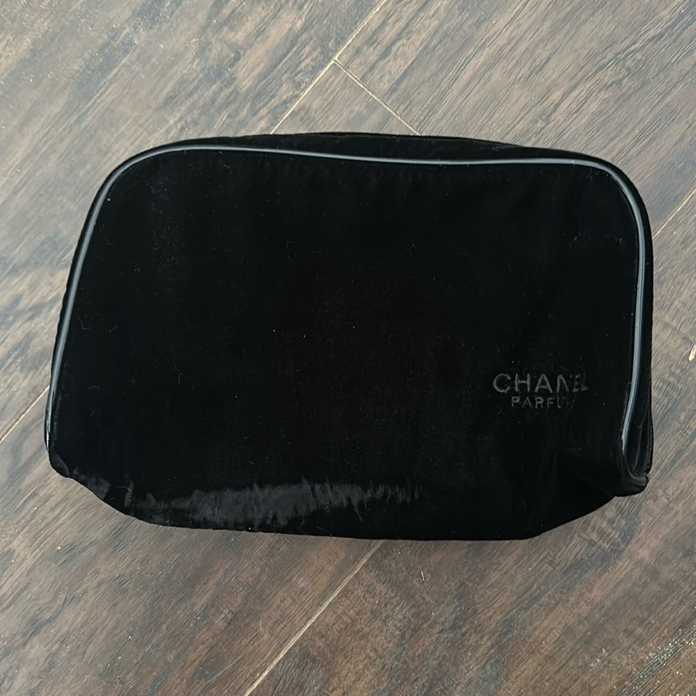 CHANEL Parfume cosmetic bag.